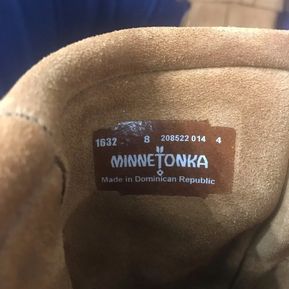 Minnetonka Three Layer Fringe Suede Boot - Brand New! - Picture 4 of 6